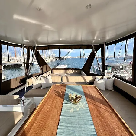 Fox Bali Bateau-hôtel *